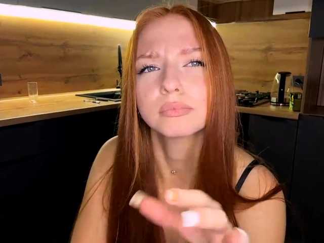 LyndseyShinkle live cam on BongaCams