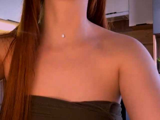 LyndseyShinkle live cam on BongaCams