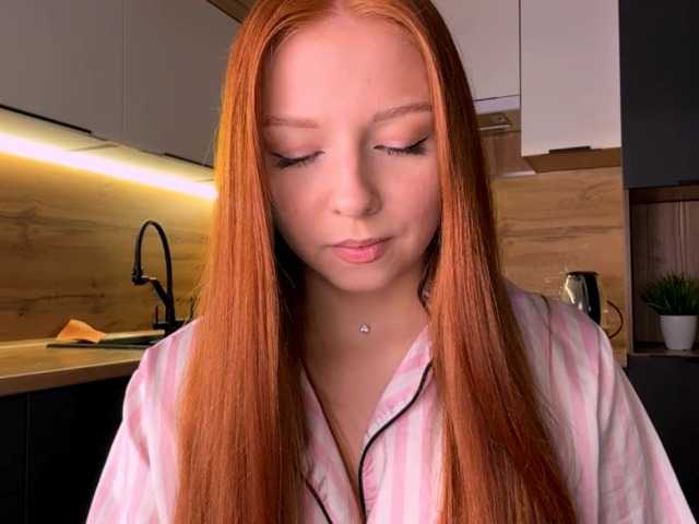 LyndseyShinkle live cam on BongaCams