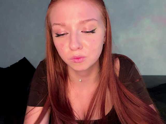 LyndseyShinkle live cam on BongaCams