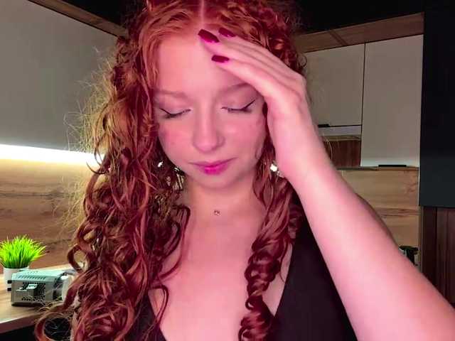 LyndseyShinkle live cam on BongaCams