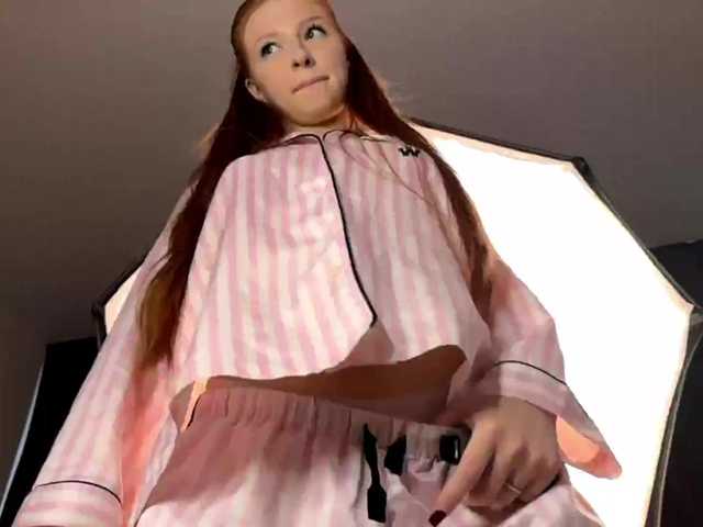 LyndseyShinkle live cam on BongaCams