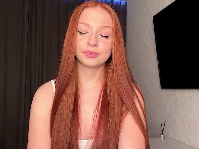LyndseyShinkle live cam on BongaCams