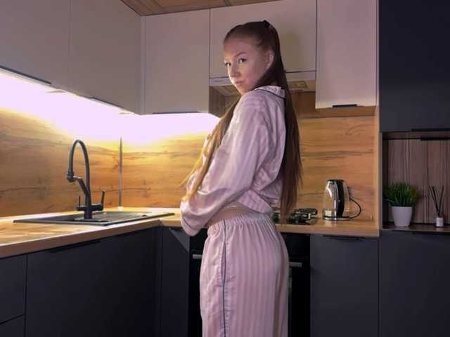 LyndseyShinkle live cam on BongaCams