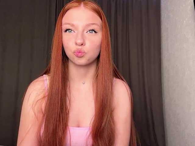 LyndseyShinkle live cam on BongaCams