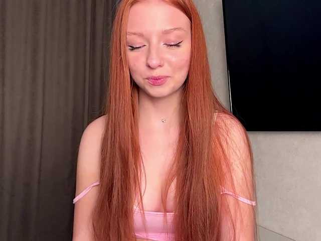 LyndseyShinkle live cam on BongaCams
