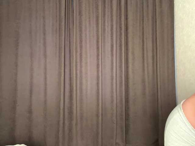 LyndseyShinkle Live Cam on BongaCams
