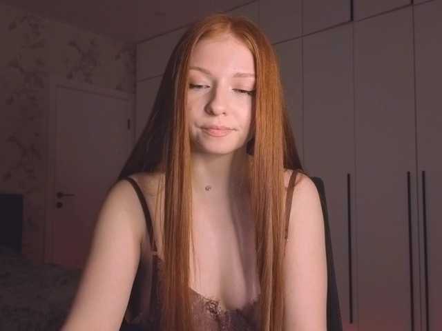 LyndseyShinkle live cam on BongaCams