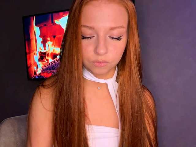 LyndseyShinkle live cam on BongaCams