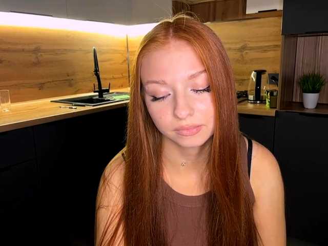 LyndseyShinkle live cam on BongaCams