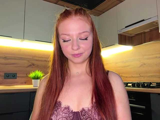 LyndseyShinkle live cam on BongaCams