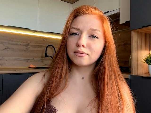 LyndseyShinkle live cam on BongaCams