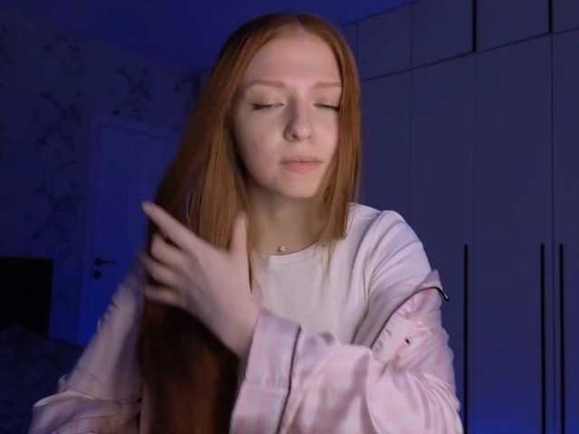 LyndseyShinkle live cam on BongaCams
