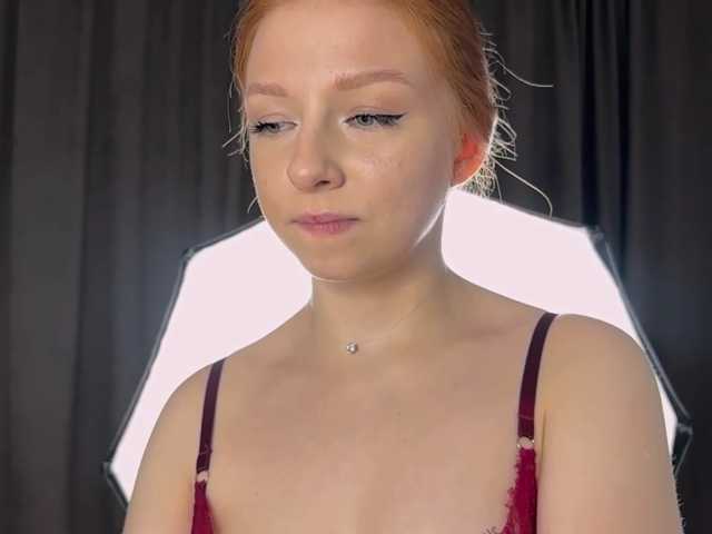 LyndseyShinkle live cam on BongaCams