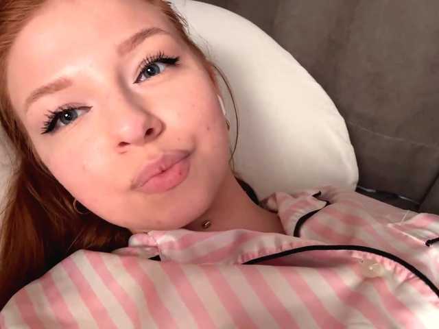 LyndseyShinkle live cam on BongaCams