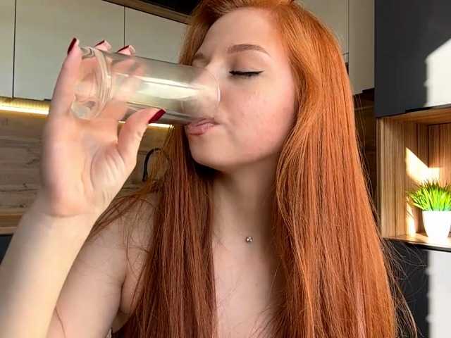 LyndseyShinkle live cam on BongaCams