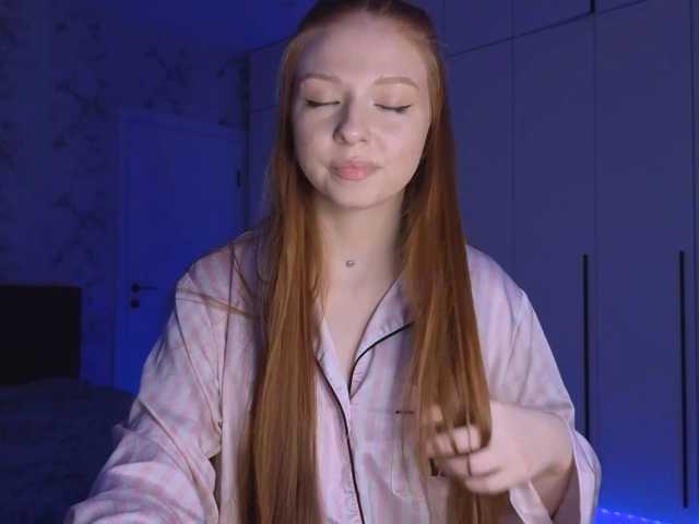 LyndseyShinkle live cam on BongaCams