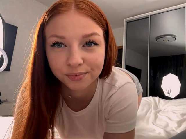 LyndseyShinkle live cam on BongaCams