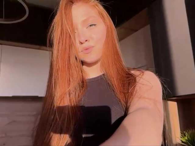 LyndseyShinkle live cam on BongaCams
