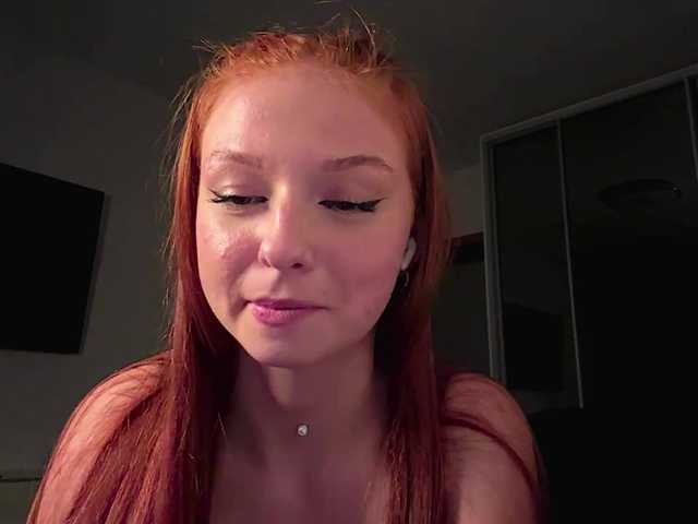 LyndseyShinkle live cam on BongaCams