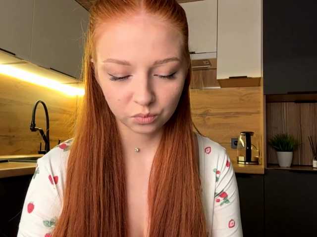 LyndseyShinkle live cam on BongaCams