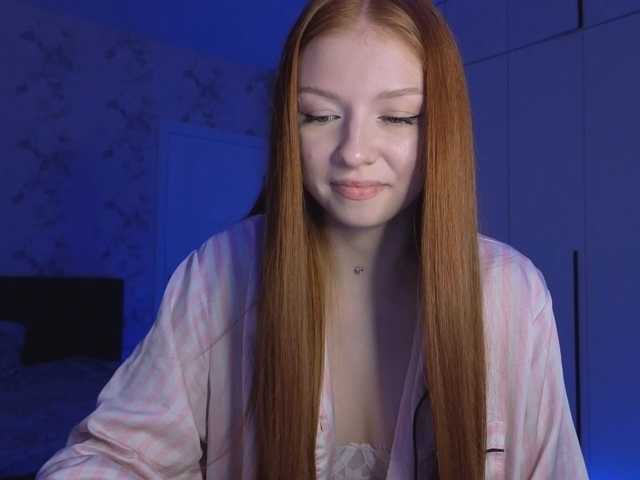 LyndseyShinkle live cam on BongaCams