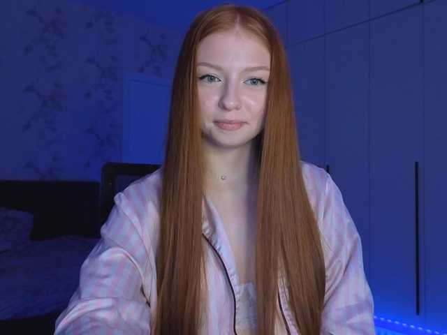 LyndseyShinkle live cam on BongaCams