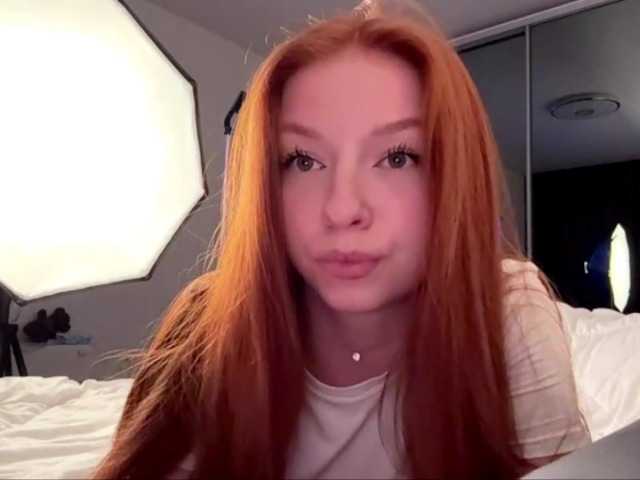LyndseyShinkle live cam on BongaCams