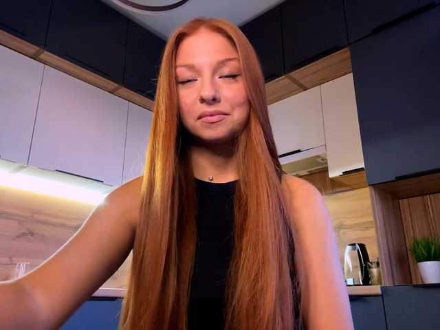 LyndseyShinkle live cam on BongaCams