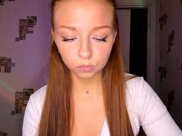LyndseyShinkle live cam on BongaCams