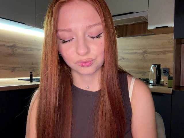 LyndseyShinkle live cam on BongaCams