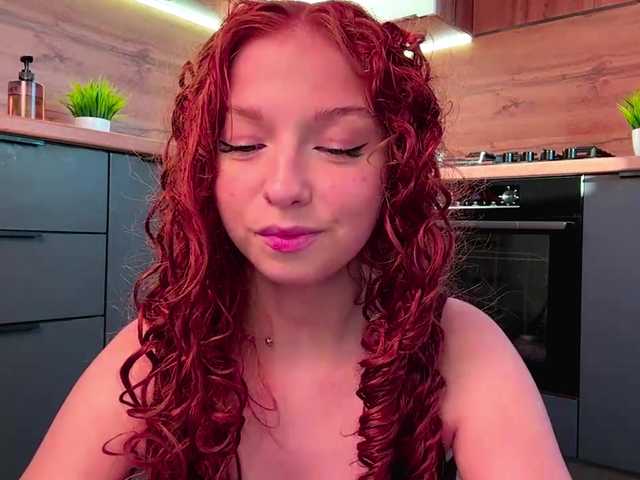 LyndseyShinkle live cam on BongaCams