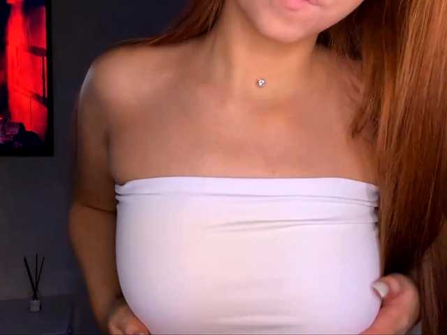 LyndseyShinkle live cam on BongaCams