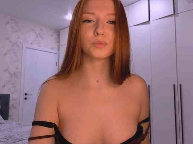 LyndseyShinkle webcam