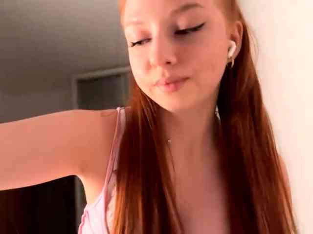 LyndseyShinkle webcam