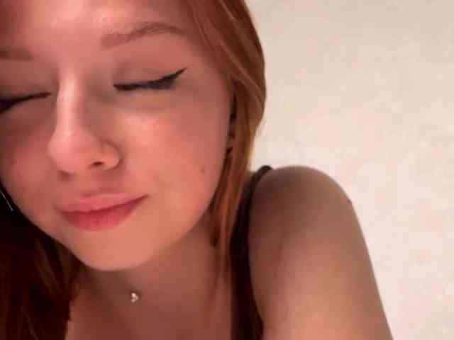 LyndseyShinkle webcam