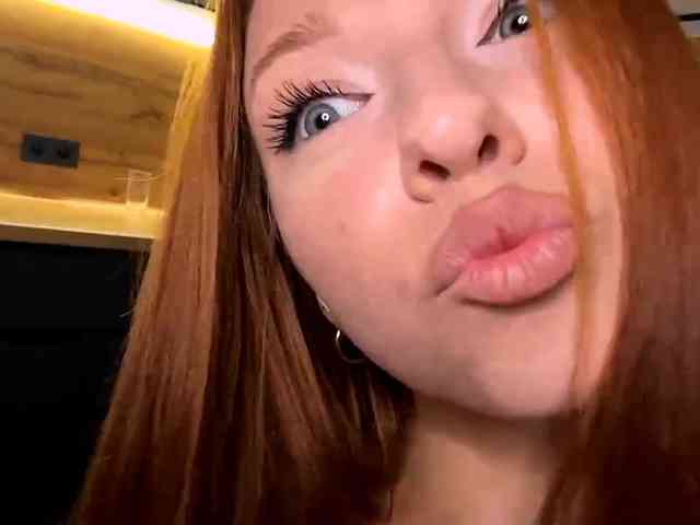 LyndseyShinkle webcam