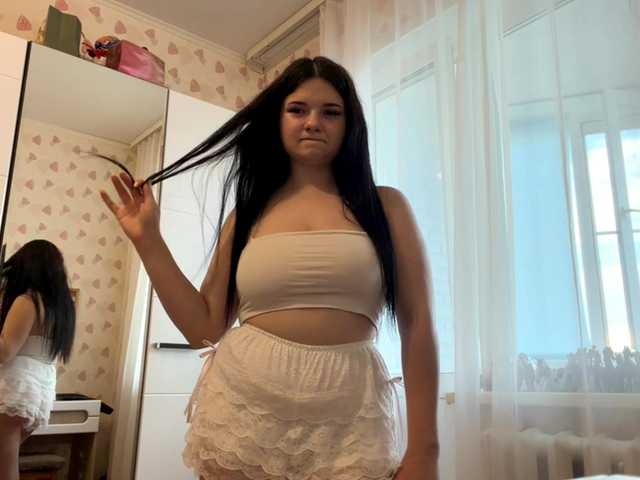 JuliannaHattier live cam on BongaCams