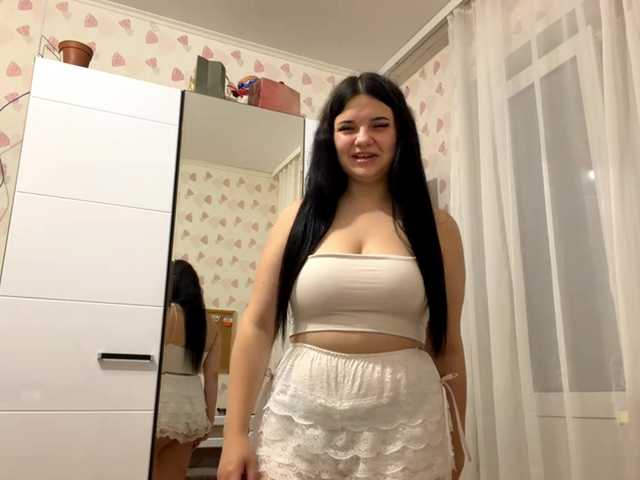 JuliannaHattier live cam on BongaCams