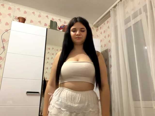 Live трансляция JuliannaHattier - Runet.cam