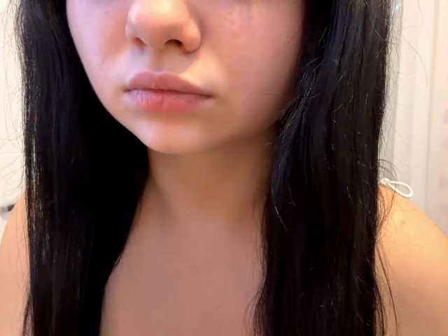 JuliannaHattier live cam on BongaCams