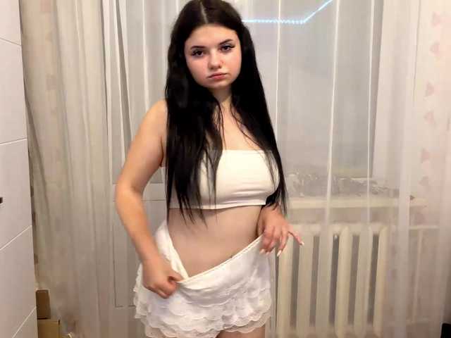 JuliannaHattier live cam on BongaCams