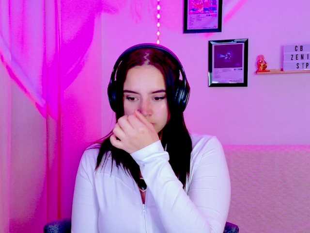 Zeninn live cam on BongaCams