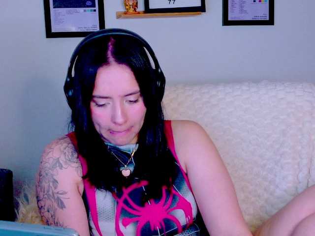 Zeninn live cam on BongaCams