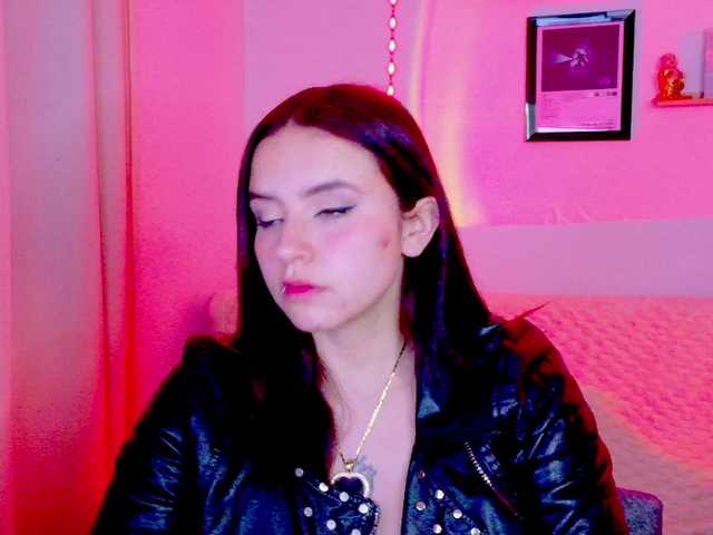 Zeninn live cam on BongaCams