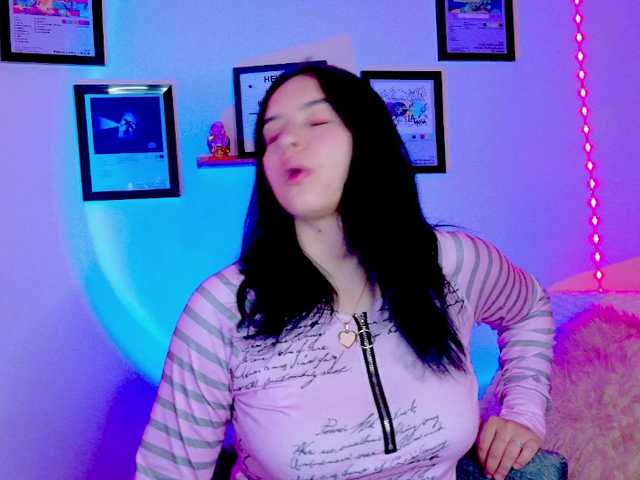 Zeninn live cam on BongaCams