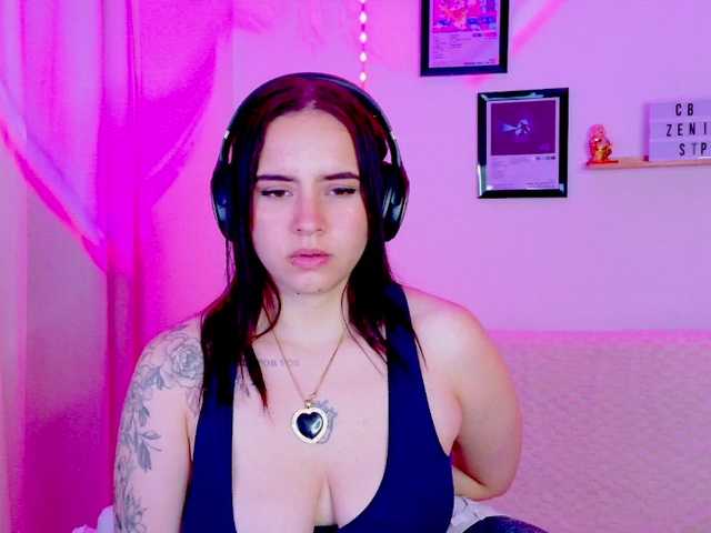 Zeninn live cam on BongaCams