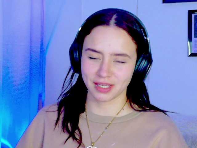 Zeninn live cam on BongaCams