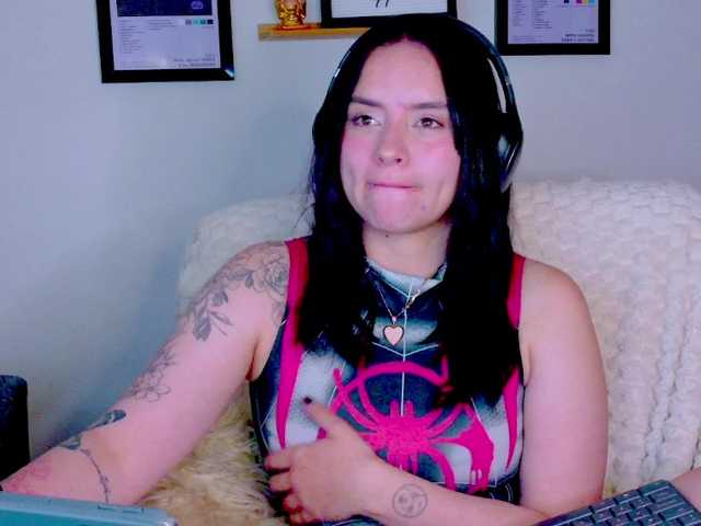 Zeninn live cam on BongaCams