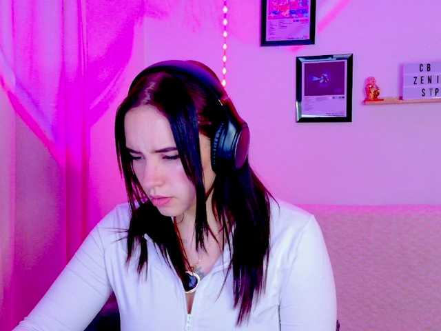 Zeninn live cam on BongaCams